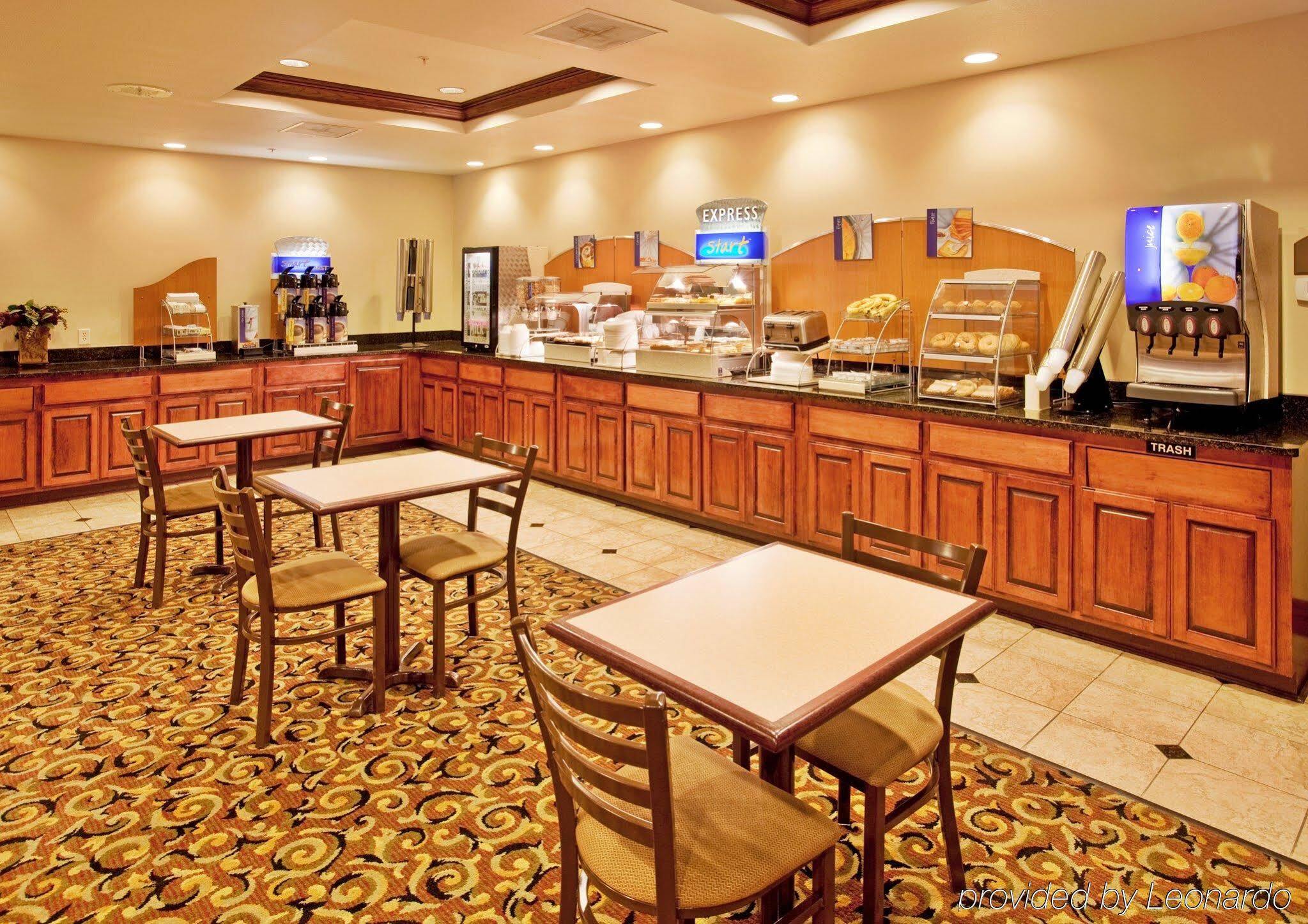 Holiday Inn Express Hotel & Suites Cherry Hills By Ihg Omaha Exterior photo