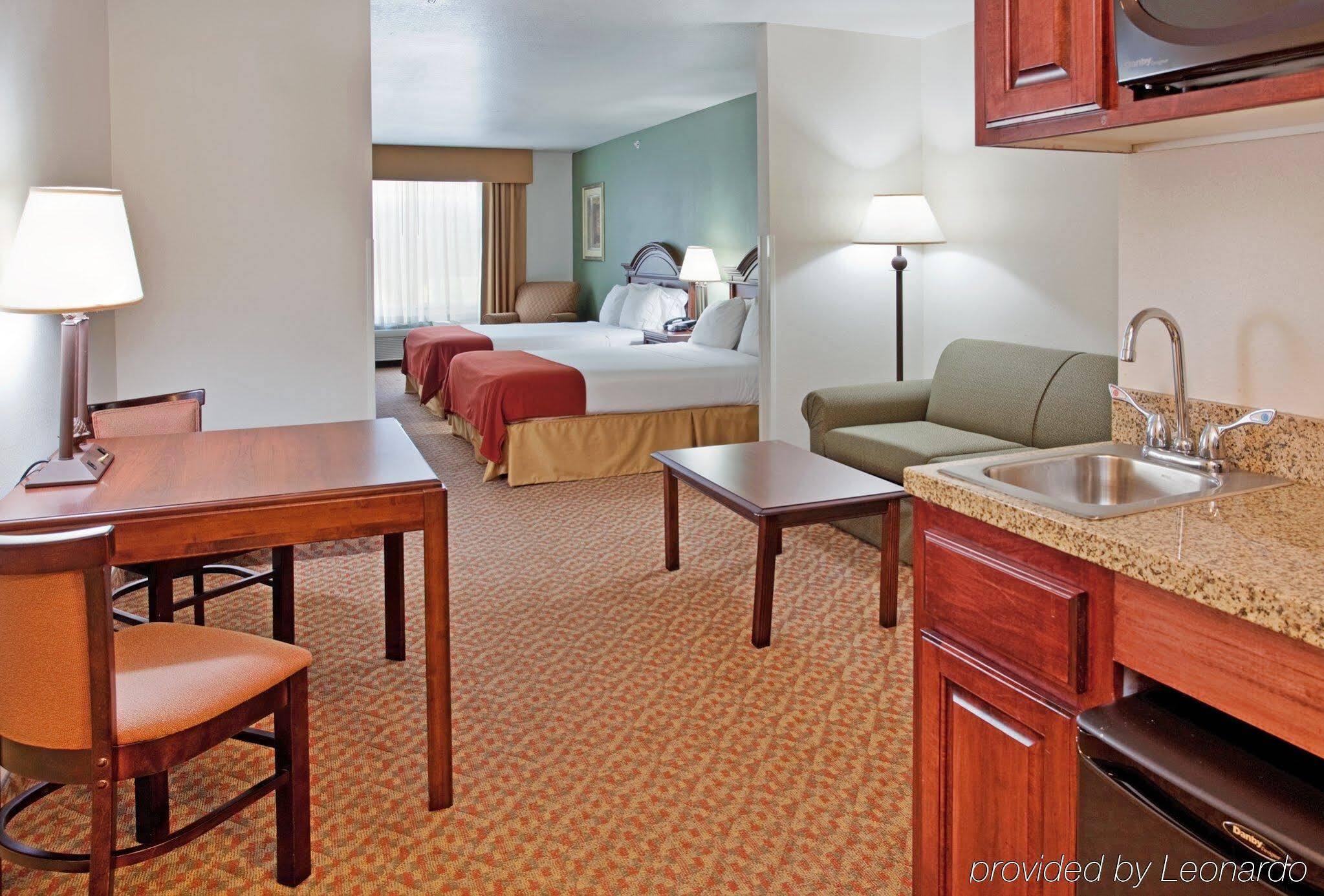 Holiday Inn Express Hotel & Suites Cherry Hills By Ihg Omaha Exterior photo
